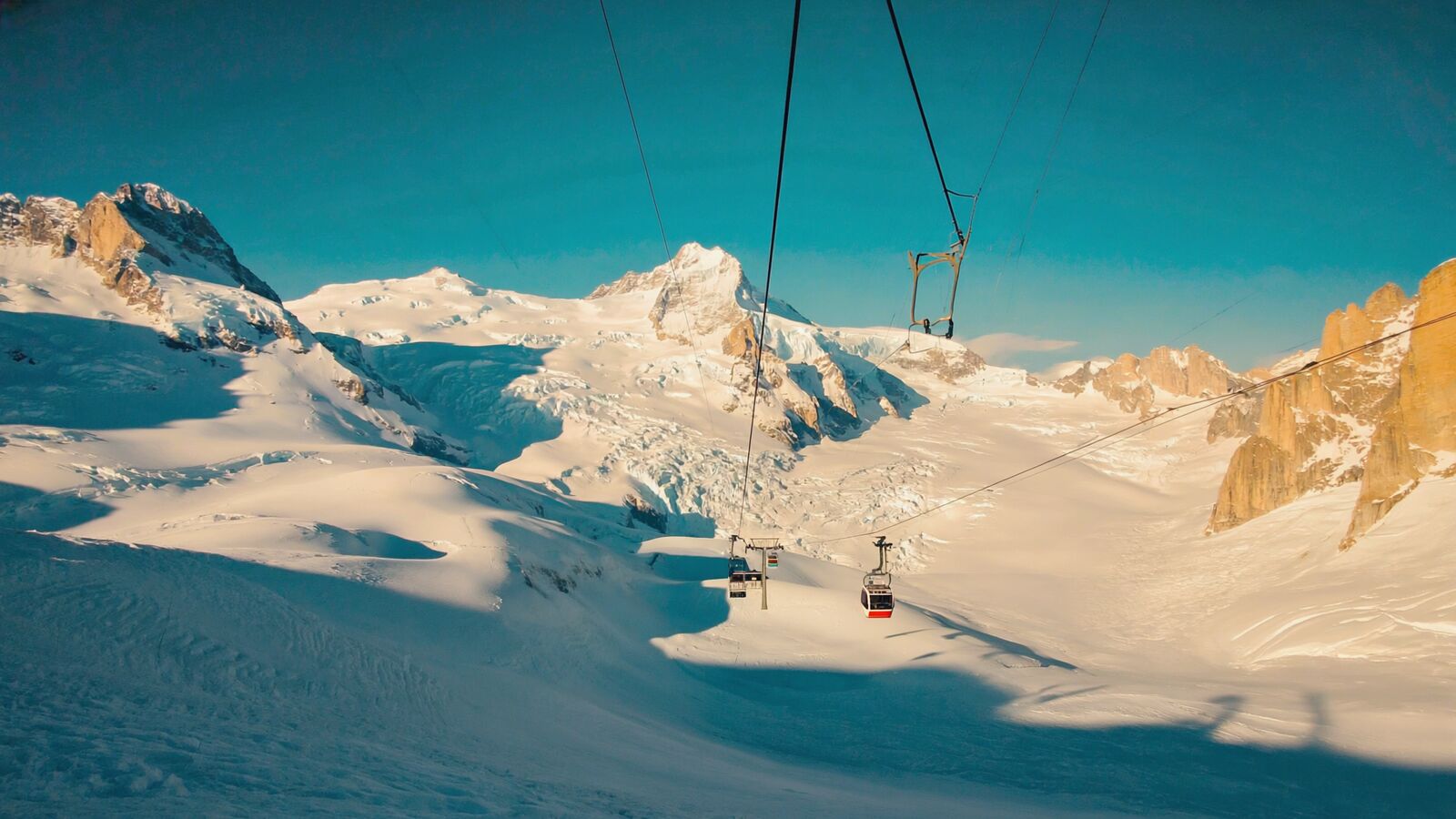 Sella Ronda: el circuito más famoso del mundo y cómo recorrerlo desde Alba di Canazei